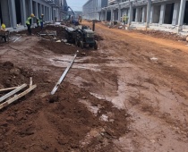 Thang hàng 2000kg khu công nghiệp dầu giây