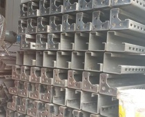 Quy trình lắp đặt khung hố thép cho thang lòng kính