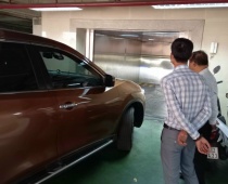 Thang tải ô tô tổng công ty bảo hiểm Petrolimex chi nhánh miền nam